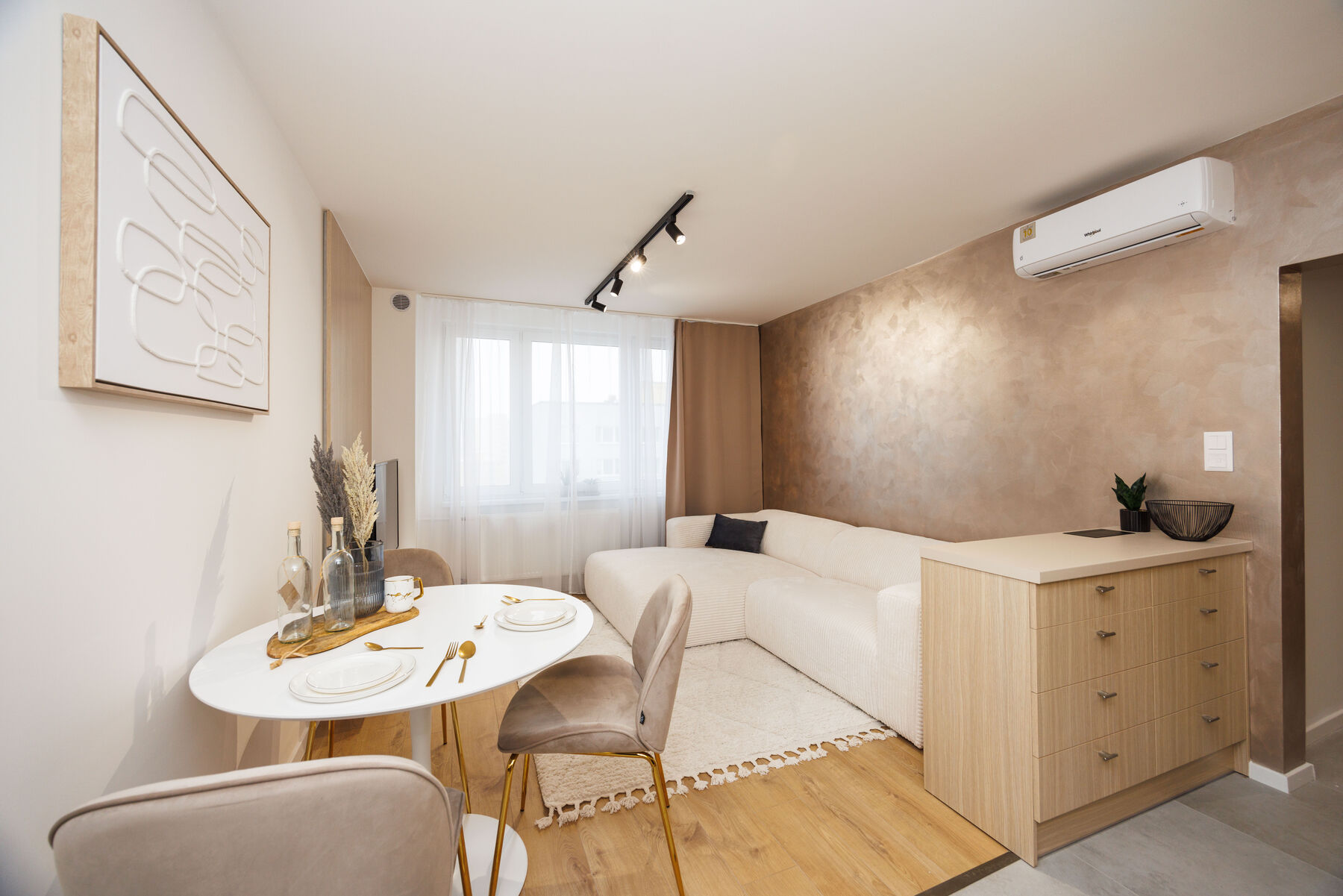Editorial · Residenz · 2026