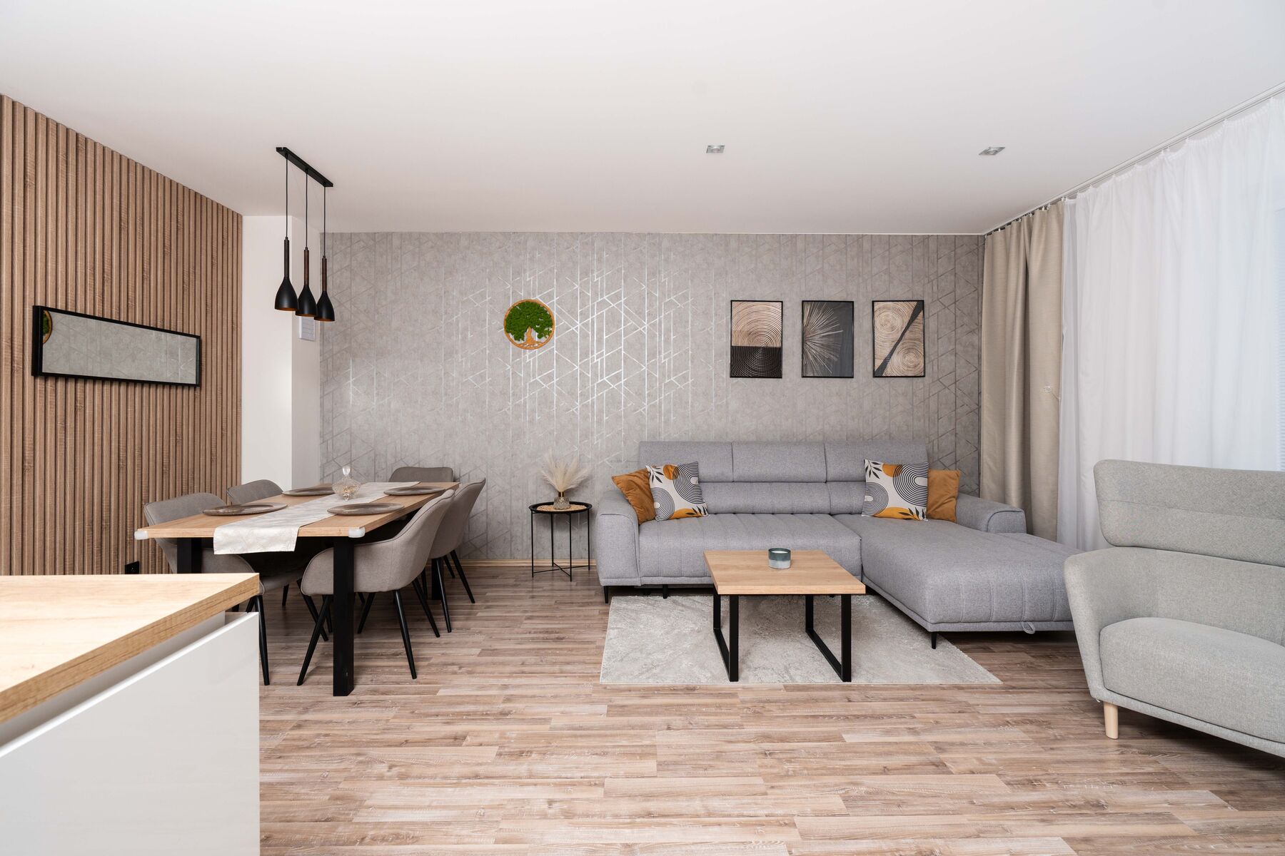 Editorial · Residenz · 2026
